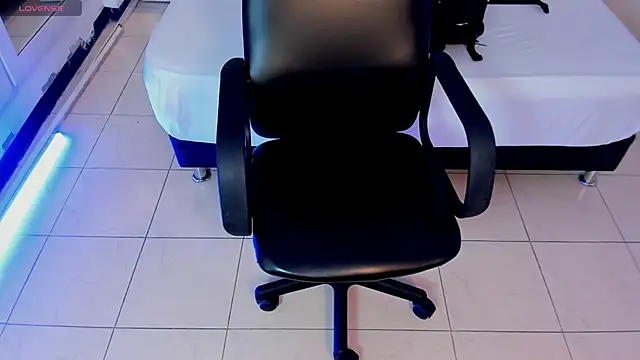 charlottewhitte online show from 02-14-26, 11:07