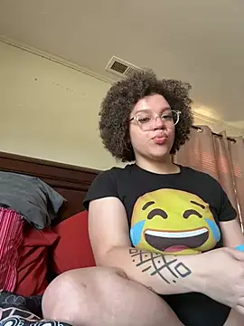 QueenNuttCollector online show from 02-04-26, 03:51