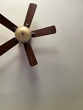 QueenNuttCollector online show from 04-10-26, 05:50