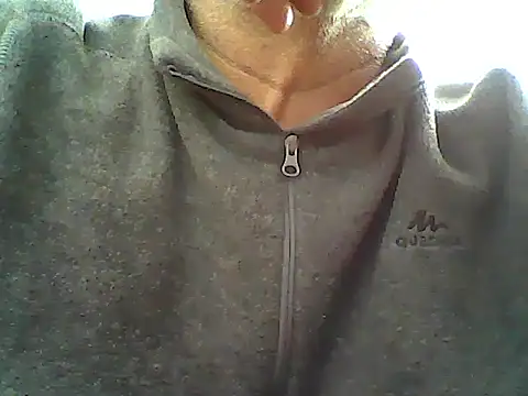 Snapshot of xcimeru chatting on 02-18-25, 03:32 xcimeru online show from 02-18-25, 03:32