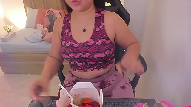 izaro22 online show from 01-18-25, 07:15