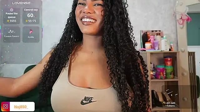 HOTBLACKANDWHITE2 online show from 02-11-26, 06:46