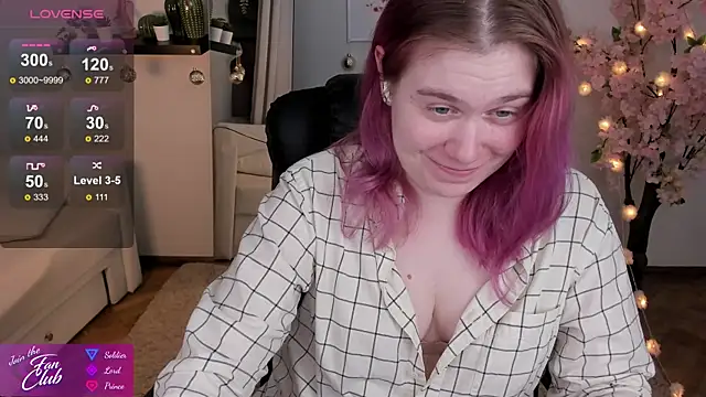 Snapshot of Nancy_Sun_ chatting on 01-04-25, 02:35 Nancy Sun online show from 01-04-25, 02:35