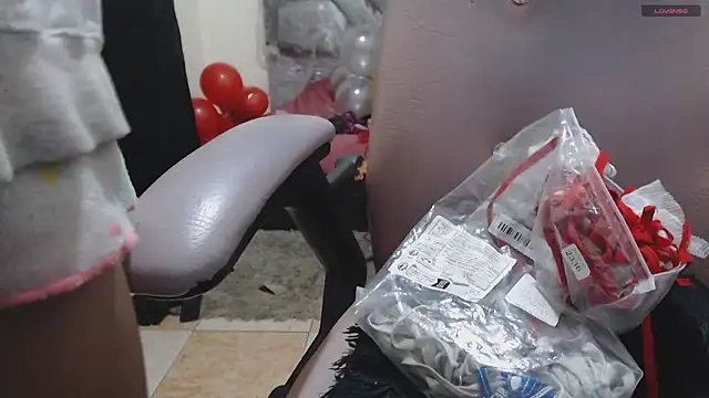 Snapshot of toxxxic_cams chatting on 06-07-26, 05:11 toxxxic cams online show from 06-07-26, 05:11