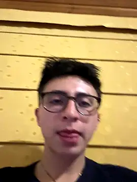 CamiRojas boy online show from 09-15-25, 04:45