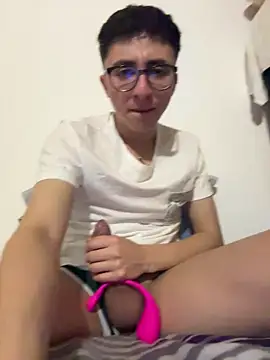 CamiRojas boy online show from 03-25-26, 03:23