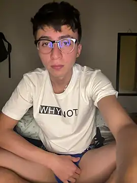 CamiRojas boy online show from 08-06-26, 04:14