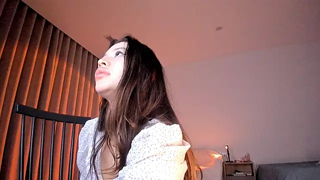 Snapshot of kawaii_mia chatting on 01-01-25, 03:24 kawaii mia online show from 01-01-25, 03:24