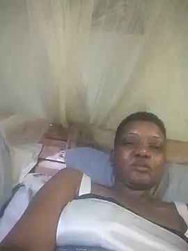 Snapshot of Hailey_BaileyXYZ chatting on 10-30-25, 05:42 Hailey BaileyXYZ online show from 10-30-25, 05:42