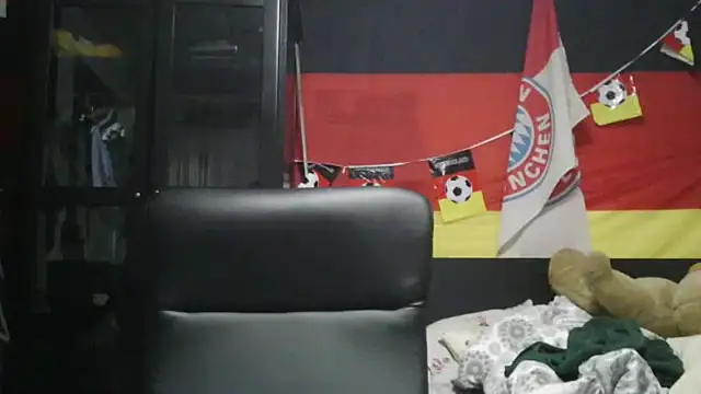 Die-geile-Sau online show from 02-24-26, 09:24