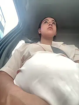 Snapshot of Vaiolet_a chatting on 12-14-24, 05:03 Vaiolet a online show from 12-14-24, 05:03