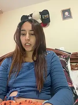 Snapshot of Vaiolet_a chatting on 12-20-24, 10:32 Vaiolet a online show from 12-20-24, 10:32