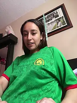 Snapshot of Vaiolet_a chatting on 12-23-24, 08:57 Vaiolet a online show from 12-23-24, 08:57