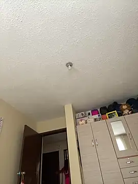 Snapshot of Vaiolet_a chatting on 01-07-25, 06:35 Vaiolet a online show from 01-07-25, 06:35