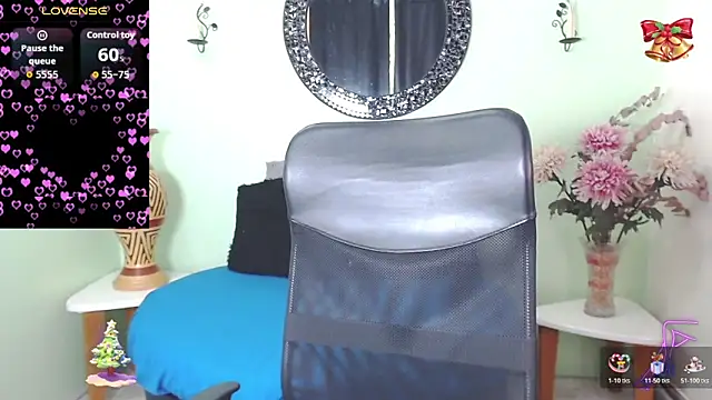 Sofia Franco  online show from 12-17-25, 07:20