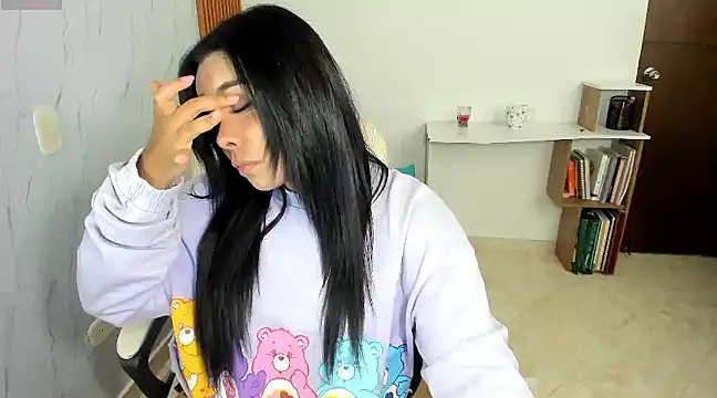 Snapshot of aleja_belle chatting on 03-07-25, 12:12 aleja belle online show from 03-07-25, 12:12