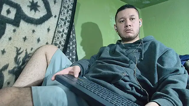 sweet cock28 online show from 10-09-25, 03:32