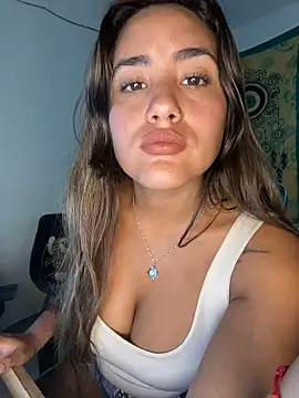 Snapshot of fenixgre chatting on 11-01-25, 07:38 fenixgre online show from 11-01-25, 07:38