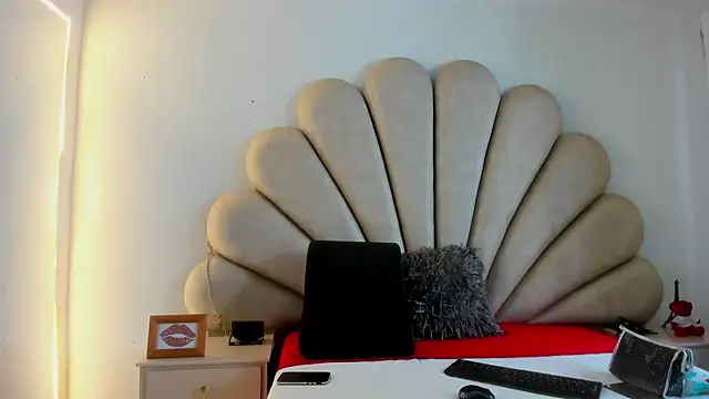 Natasha  Blue online show from 03-21-25, 07:24