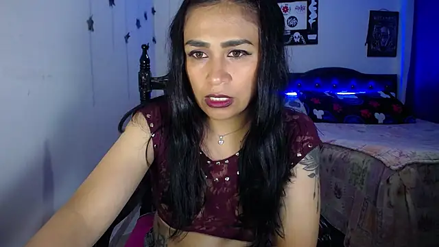 Snapshot of pinky_violeta chatting on 12-23-24, 06:27 pinky violeta online show from 12-23-24, 06:27