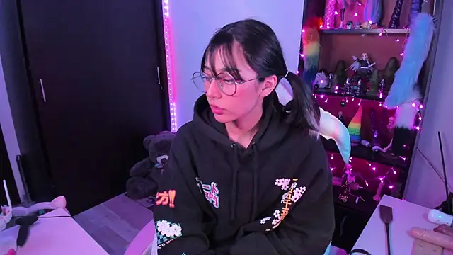 amber yull online show from 01-31-25, 03:41