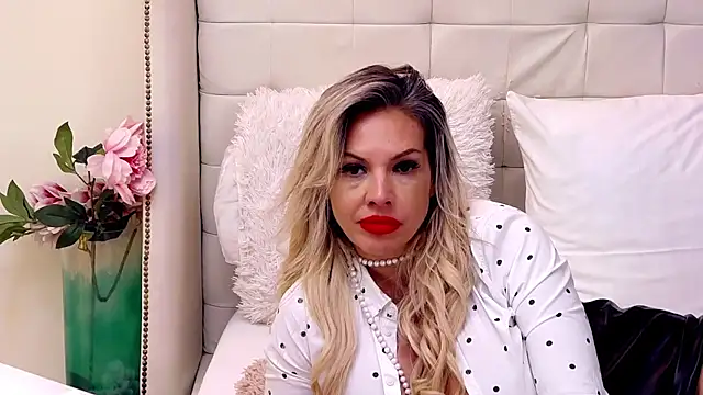 SashaAllford online show from 01-15-25, 11:00