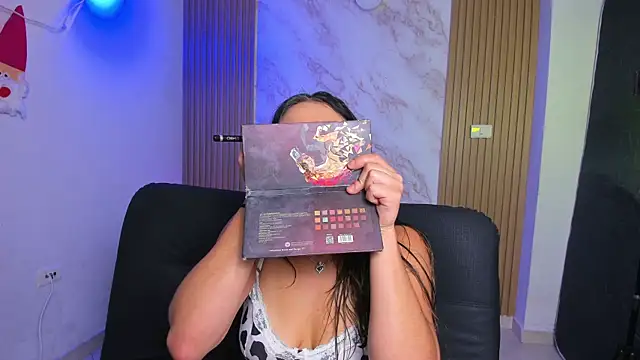 Megan blue7 online show from 03-10-25, 12:15