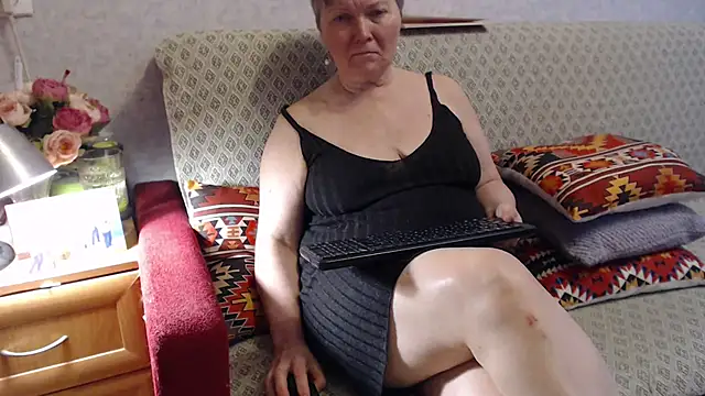 Snapshot of zarinafonliberman chatting on 04-25-26, 04:15 zarinafonliberman online show from 04-25-26, 04:15