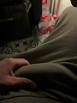 Snapshot of Nando chatting on 02-18-26, 05:42 Nando online show from 02-18-26, 05:42