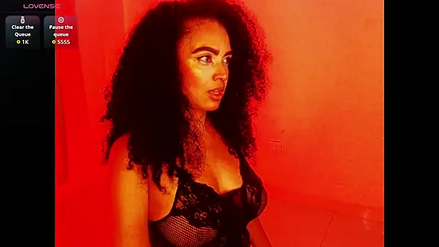 Snapshot of cataleya-miller_ chatting on 10-28-25, 02:04 cataleya-miller online show from 10-28-25, 02:04