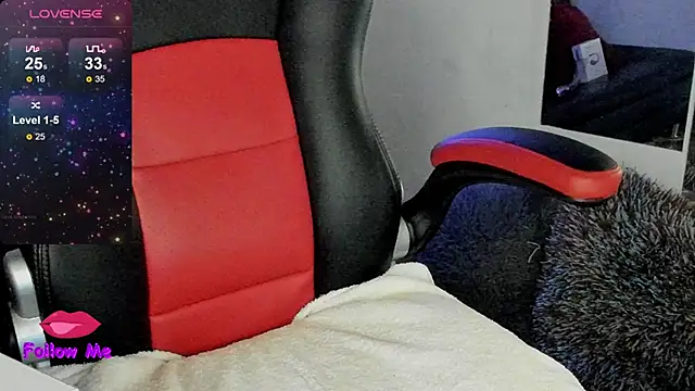 natasha logan  online show from 10-26-25, 04:07