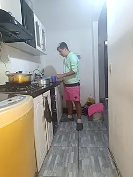 Snapshot of catire2323 chatting on 10-26-25, 08:37 catire2323 online show from 10-26-25, 08:37