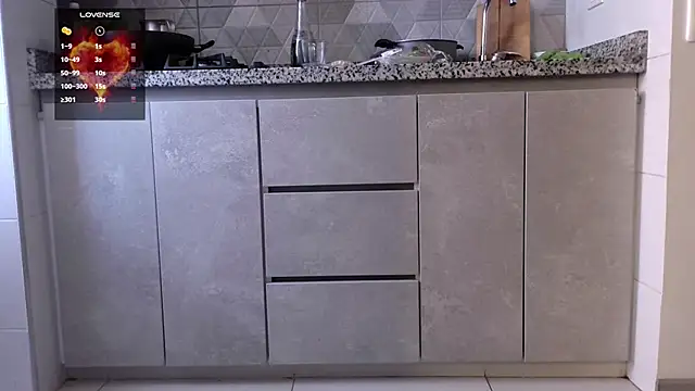 mini kunis online show from 12-22-24, 02:38