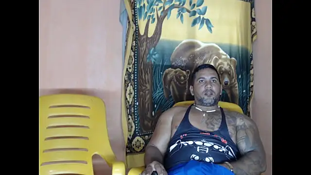 Snapshot of lover_1994 chatting on 05-31-26, 06:09 lover 1994 online show from 05-31-26, 06:09