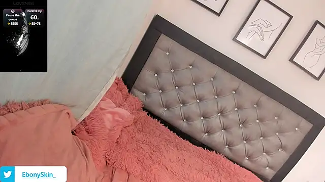 Snapshot of EbonySkin chatting on 02-12-25, 09:11 EbonySkin online show from 02-12-25, 09:11