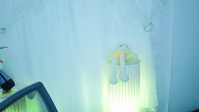 Snapshot of Judy520 chatting on 03-04-25, 02:49 Judy520 online show from 03-04-25, 02:49