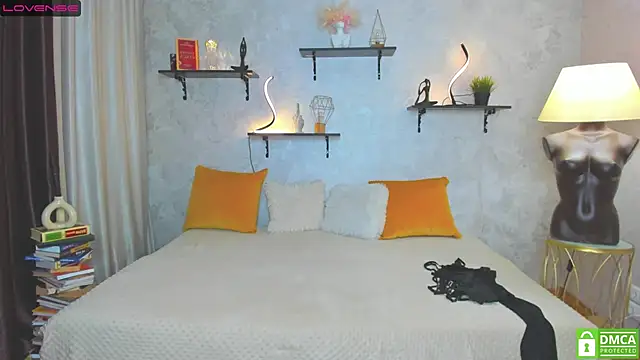 StripBianka online show from 03-09-25, 01:59