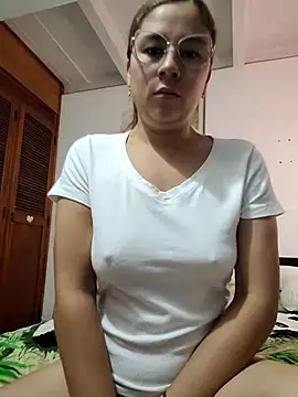 selena gomez2 online show from 10-23-25, 01:43