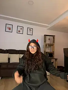 crystal bunny7 online show from 02-10-25, 02:19