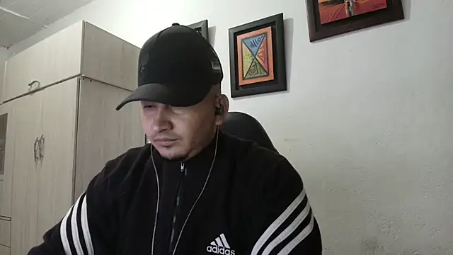 Snapshot of myke_andrade chatting on 09-26-25, 05:00 myke andrade online show from 09-26-25, 05:00