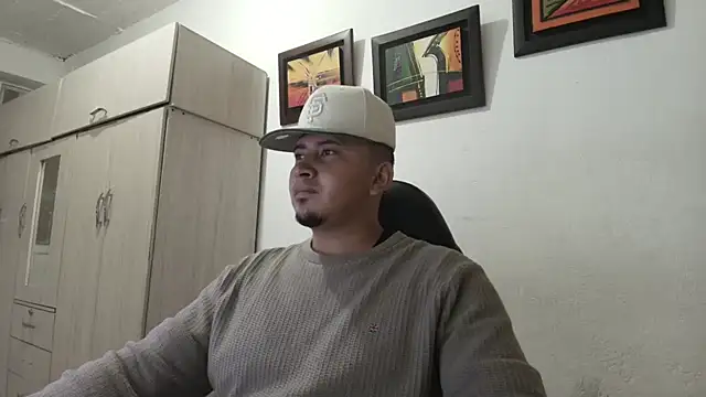 Snapshot of myke_andrade chatting on 10-02-25, 05:25 myke andrade online show from 10-02-25, 05:25