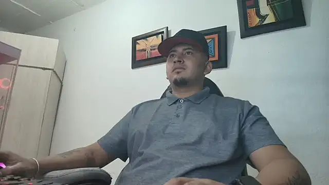 Snapshot of myke_andrade chatting on 11-01-25, 04:47 myke andrade online show from 11-01-25, 04:47