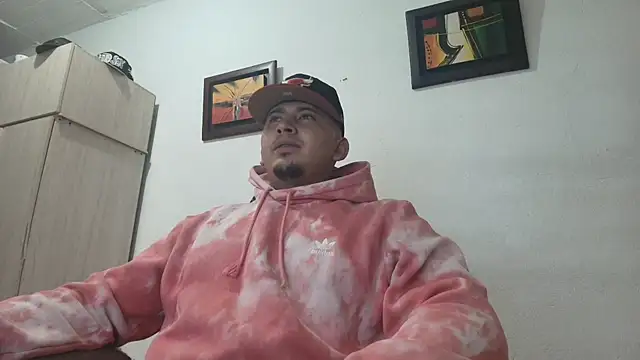 Snapshot of myke_andrade chatting on 11-02-25, 01:41 myke andrade online show from 11-02-25, 01:41
