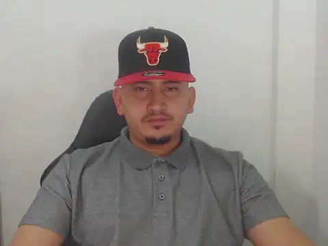 Snapshot of myke_andrade chatting on 11-08-25, 06:02 myke andrade online show from 11-08-25, 06:02