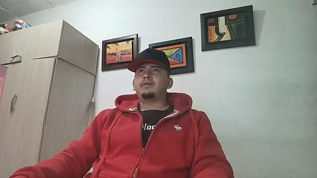 Snapshot of myke_andrade chatting on 11-12-25, 04:35 myke andrade online show from 11-12-25, 04:35