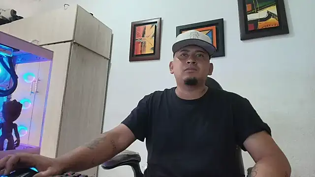 Snapshot of myke_andrade chatting on 01-13-26, 05:18 myke andrade online show from 01-13-26, 05:18