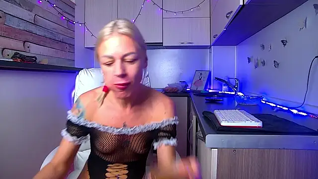 Skinny Nally online show from 04-14-26, 01:22