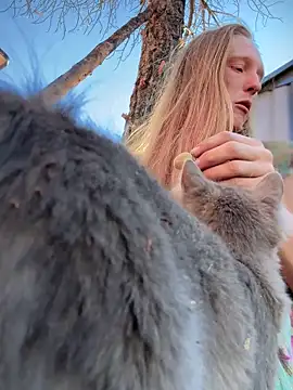 GoldenFlameGoddess online show from 09-26-25, 12:47