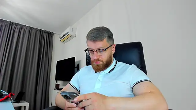 Findom guy online show from 04-07-26, 12:38