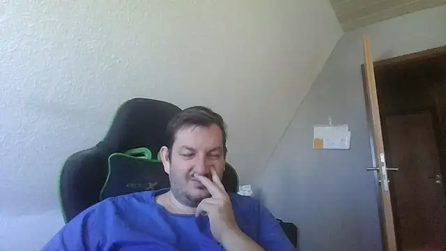 Snapshot of Golffahrer1982 chatting on 09-23-25, 08:50 Golffahrer1982 online show from 09-23-25, 08:50